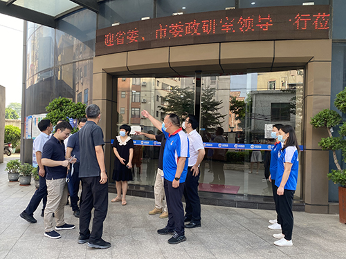 廣東省委、東莞市委政研室領(lǐng)導(dǎo)一行蒞臨聯(lián)昊通速遞調(diào)研指導(dǎo)